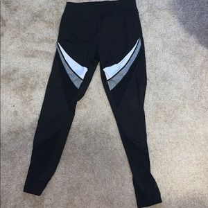 Black athletic leggings